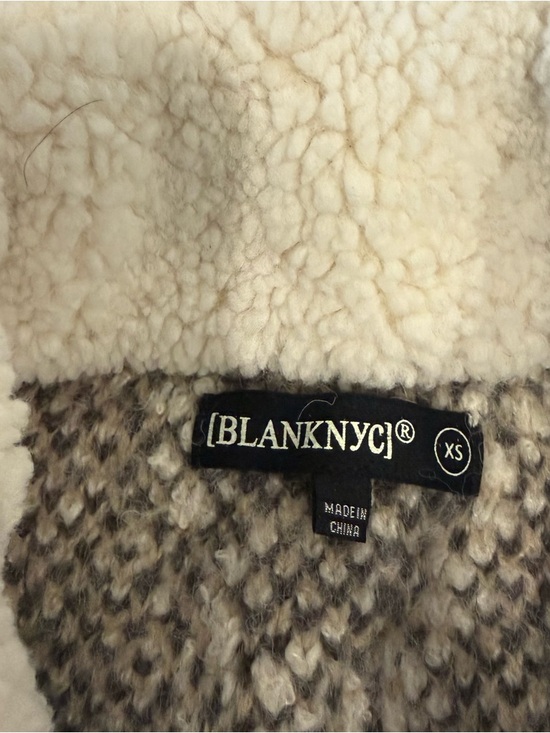 BlankNYC In The Cards Sweater Oversized Button Front Sherpa Sweater - Picture 12 of 13